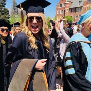 Meet your Posher, Jeanine